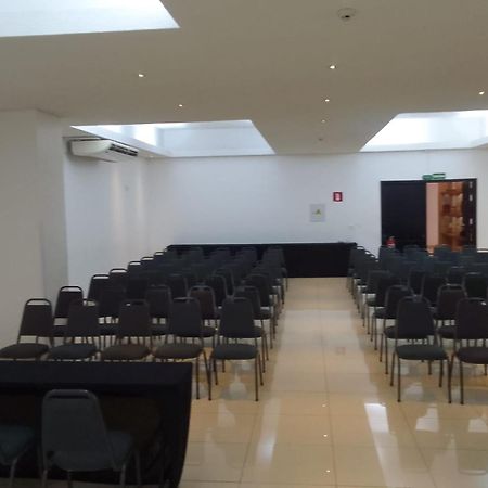 ריבייראו פרטו Oasis Tower Hotel מראה חיצוני תמונה