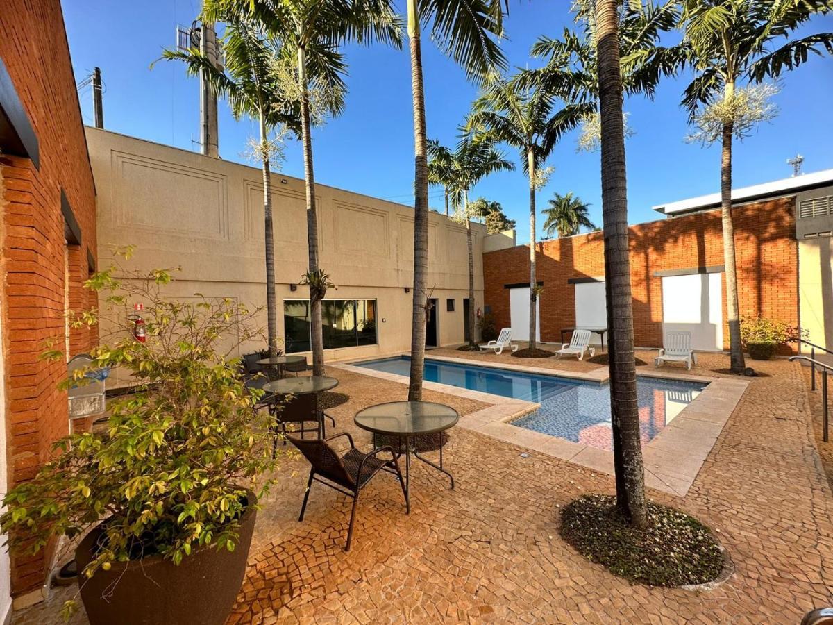 ריבייראו פרטו Oasis Tower Hotel מראה חיצוני תמונה