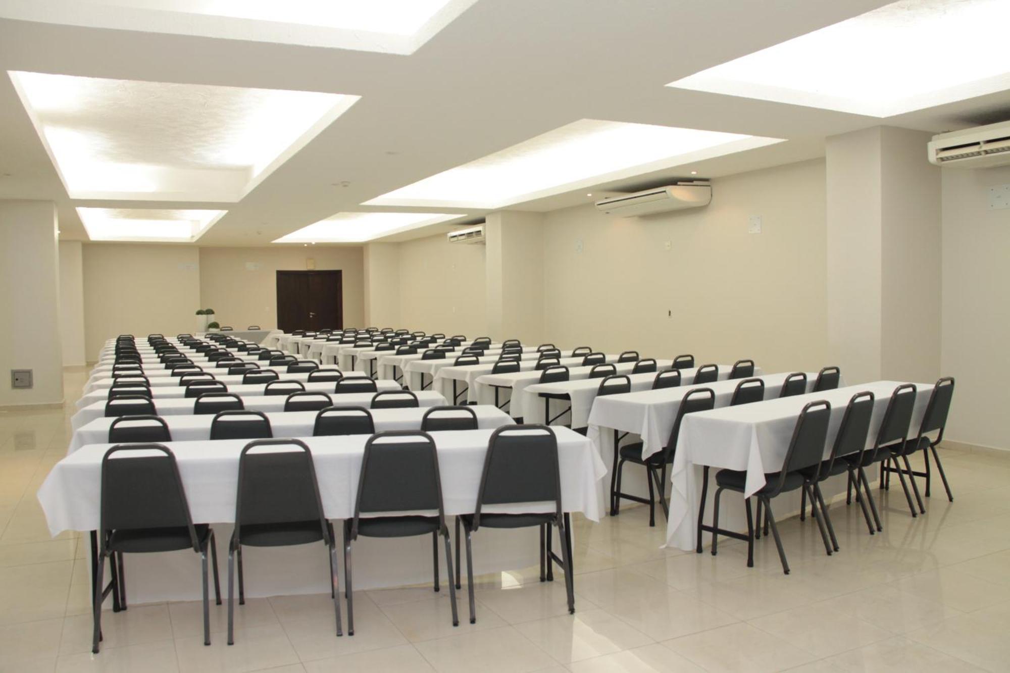 ריבייראו פרטו Oasis Tower Hotel מראה חיצוני תמונה