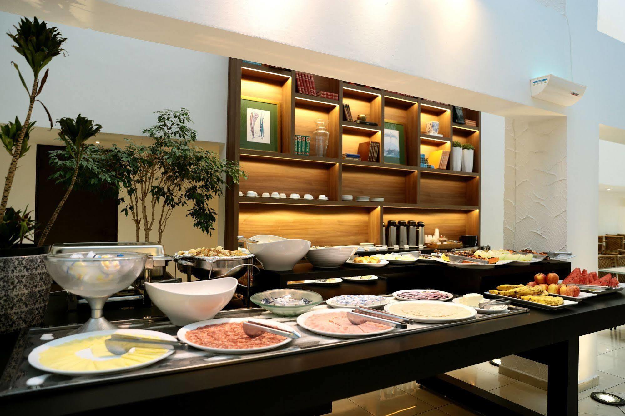 ריבייראו פרטו Oasis Tower Hotel מראה חיצוני תמונה